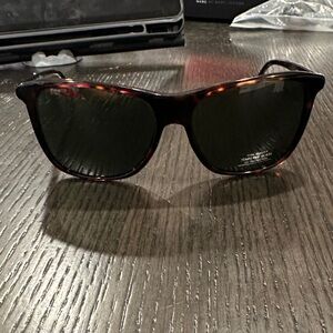 Gucci GG1042/S Sunglasses
GG1042/S TVD 5D 55
